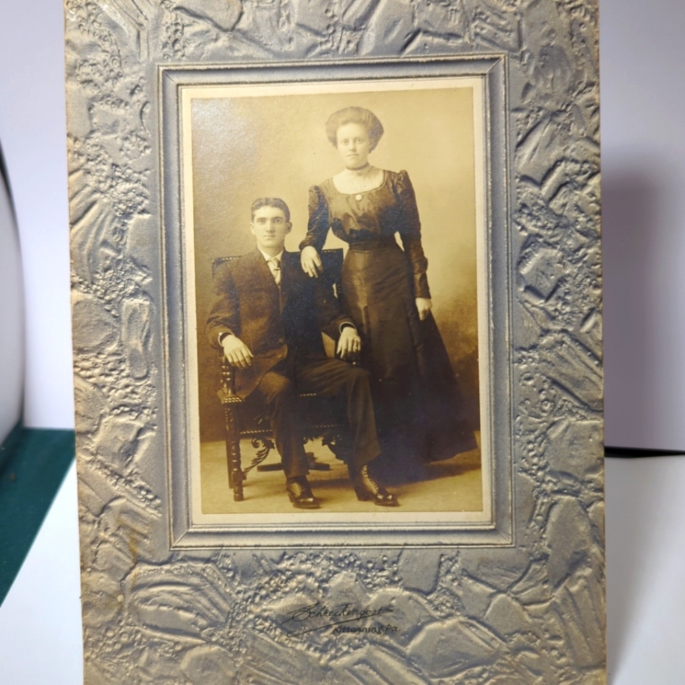 Antique Photograph Tin Type Metal Man/Woman Schreckengost 1800s or Early 1900s - Picture 5 of 15